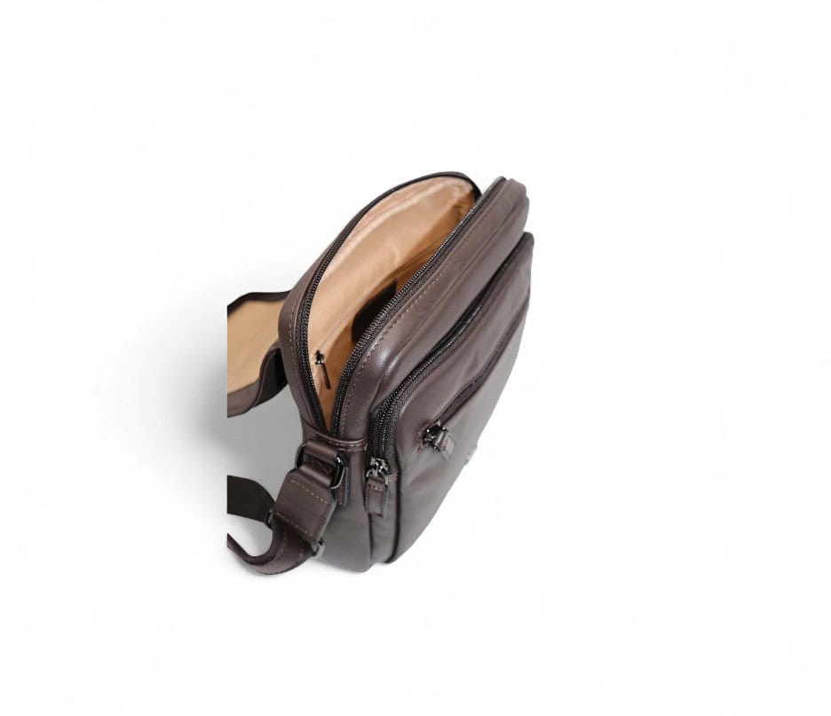 Sac besace bandoulière cuir homme katana 81662 -vue poches ouvertes